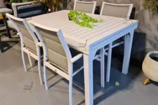 שולחן 135/270 אלומיניום כולל 4 כסאות דגם לירון צבע לבן