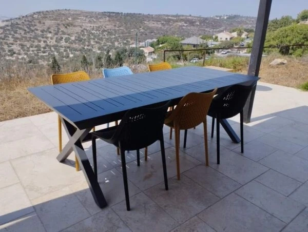 שולחן אלומיניום איקס אפור נפתח סוסיאדד 100x216/297 כולל 6 כסאות מעצבים