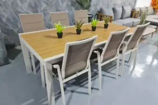 שולחן אלומניום דמוי עץ כולל 6 כיסאות 200-300 מ' דגם נרניה