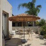 ⁦שמשיה רגל אמצע קוטר 3 דמוי קש כולל בסיס גרניט 60 קילו